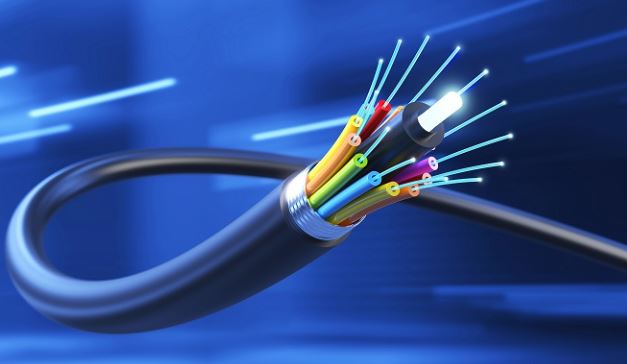 Cómo funciona la fibra óptica